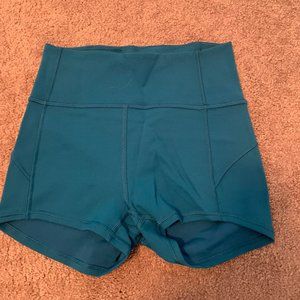 lulu lemon booty short